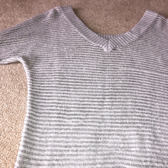 V Neck Gray Sparkle Striped Short Sleeve Sweater - Picture 4 of 8